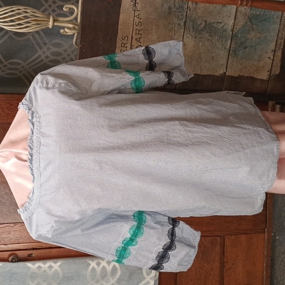 M2 Blue Pinstriped Navy Teal Cutout Embroidered Lace Sleeve Ruffle Neck Top 0X - Picture 6 of 6